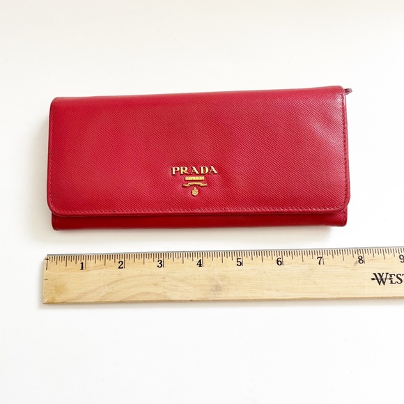PRADA 🌟Saffiano Leather Wallet - Picture 6 of 16